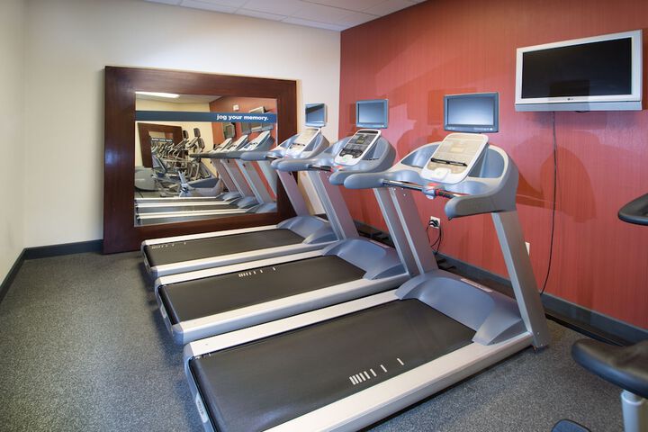 Hampton Inn & Suites Greensburg