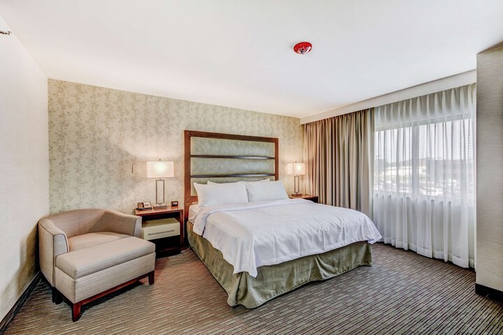 Room 28 of 52