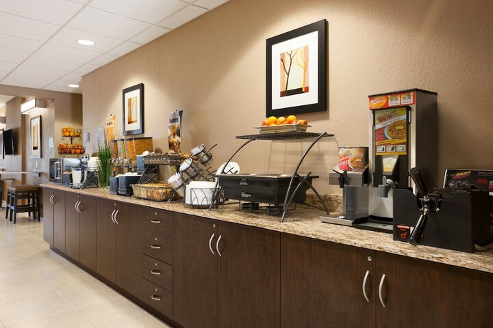 Breakfast/Coffee Service 37 of 45