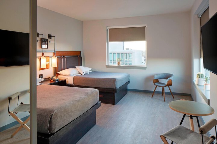 Room 33 of 78