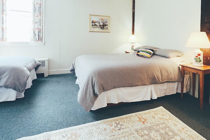 Room 9 of 32