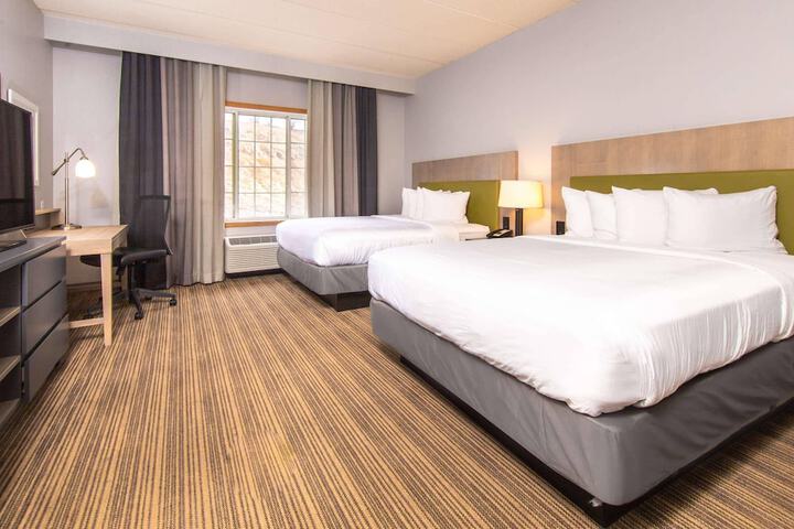 Country Inn & Suites by Radisson Rapid City, SD