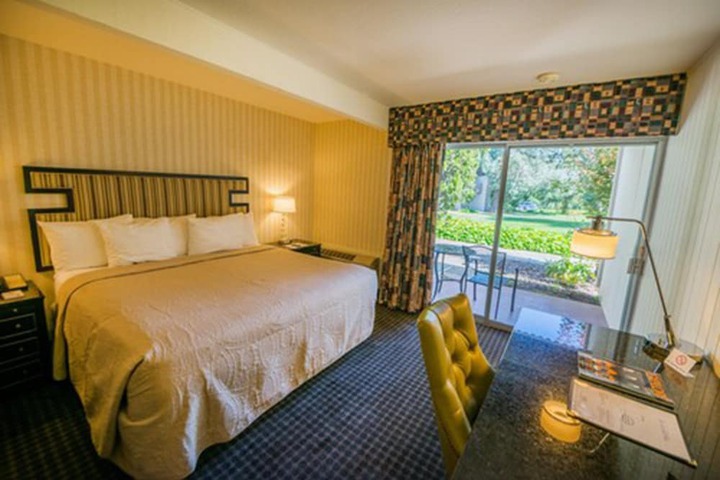 Los Gatos Lodge