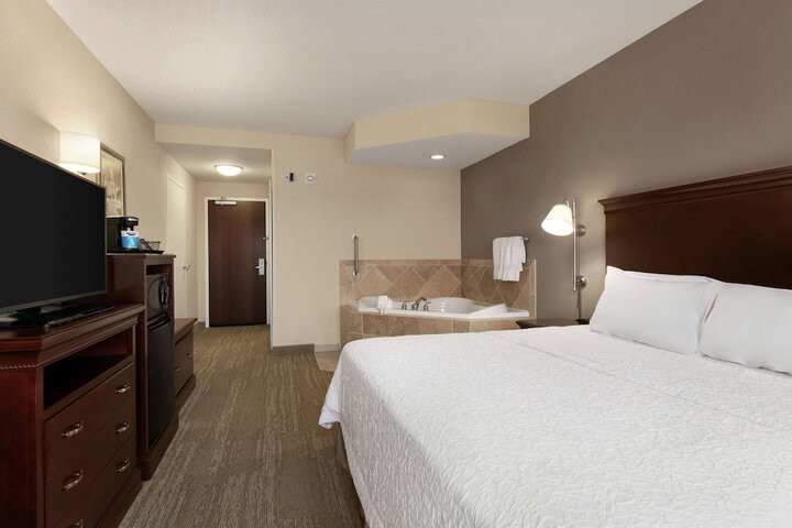 Hampton Inn & Suites Washington-Dulles International Airport