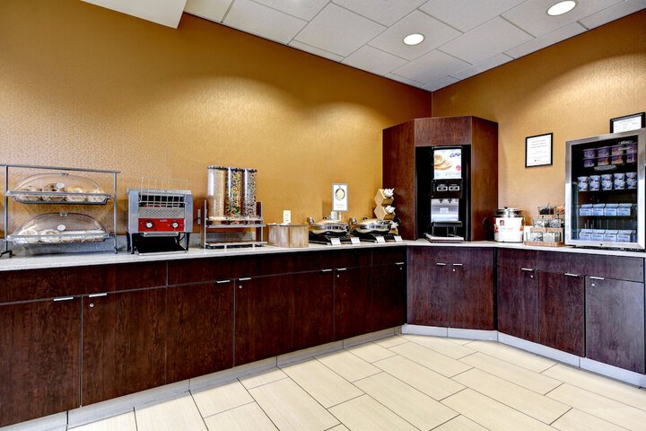 Breakfast/Coffee Service 26 of 40