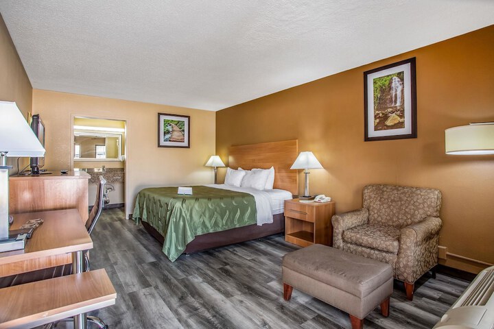 Room 21 of 41