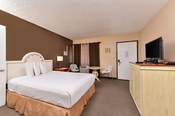 Room 29 of 39