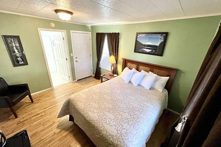 Cascade Motel