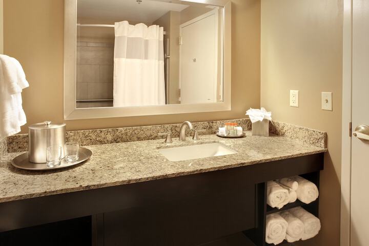 Isle Casino Hotel Bettendorf - a Caesars Rewards Destination