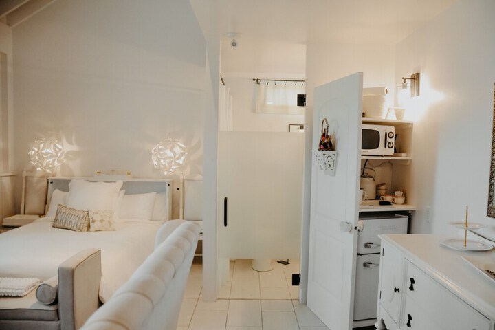 Room 203 of 230