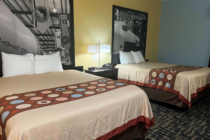 Room 7 of 27