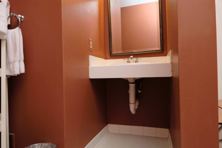 Room 126 of 185