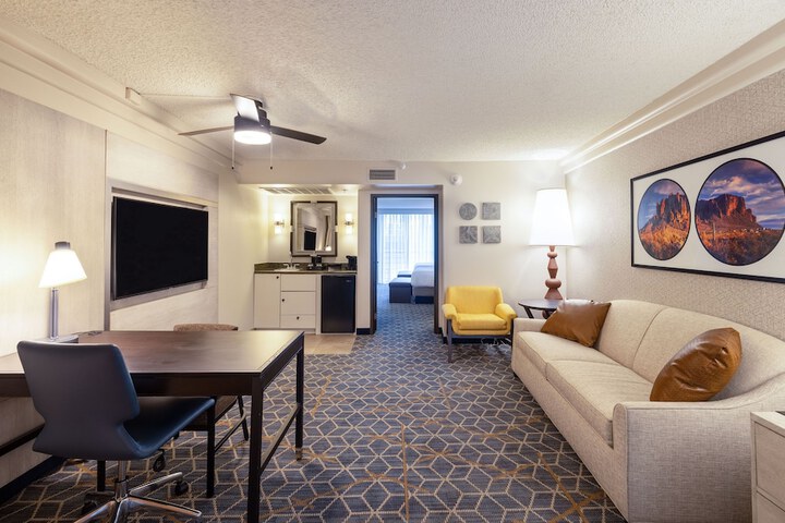 Room 18 of 43
