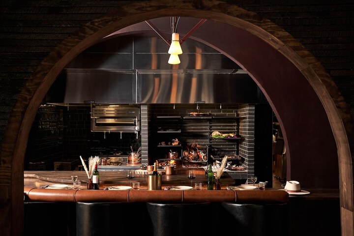 Dining 38 of 45