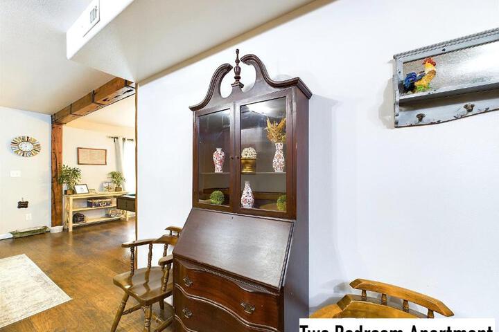Beautiful Country Apartment AC, Pickleball, Billiards, Playground, Gardens