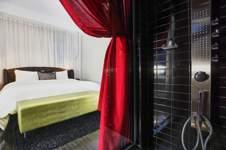 Room 48 of 78