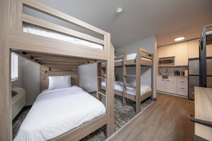 Room 30 of 49