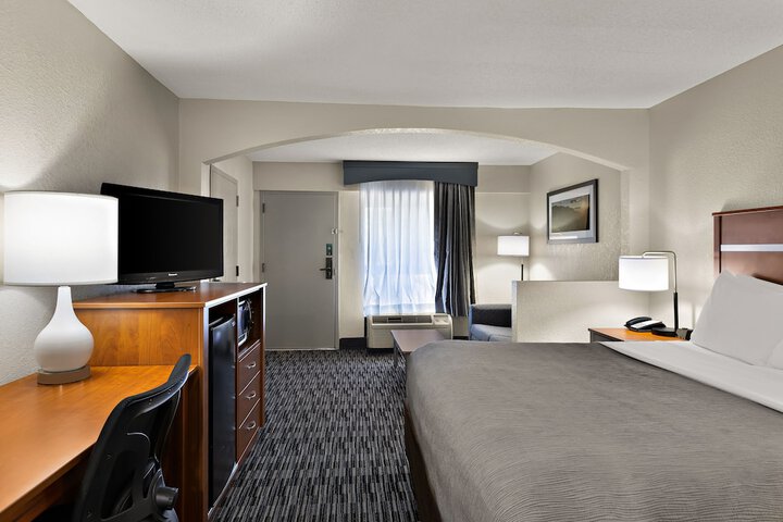 Room 46 of 69