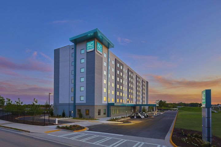 AC Hotel by Marriott Atlanta Airport Gateway