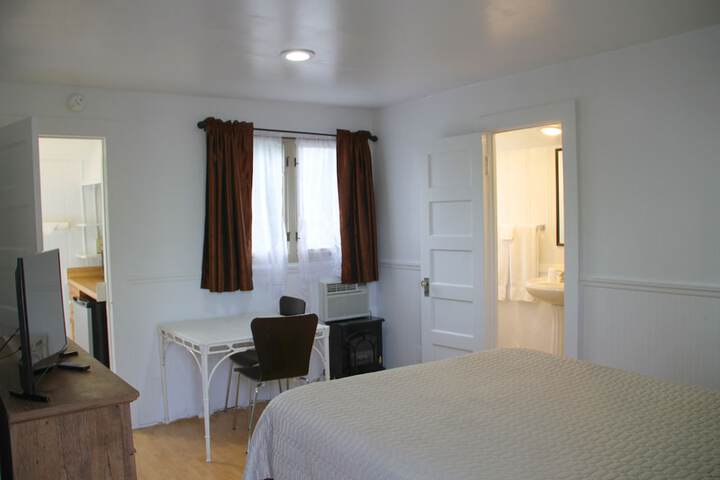Room 40 of 135