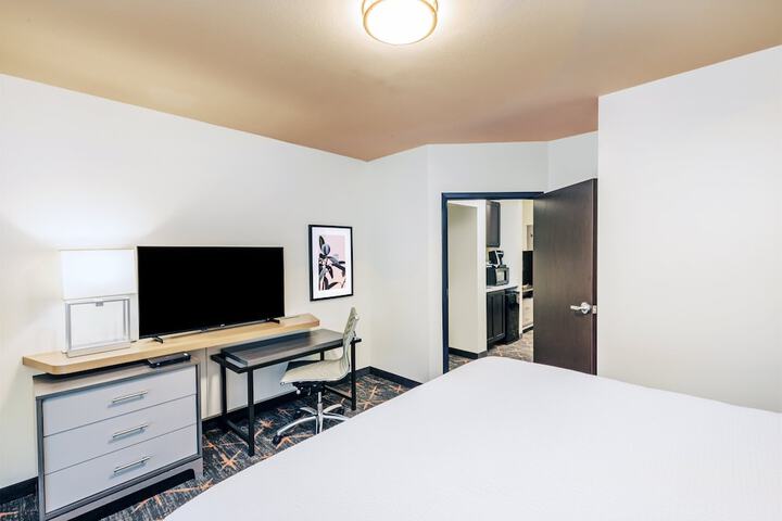 Room 30 of 39