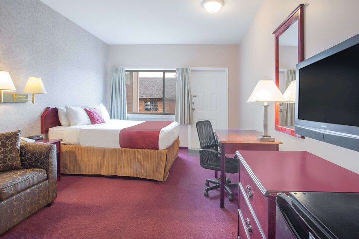 Room 33 of 44