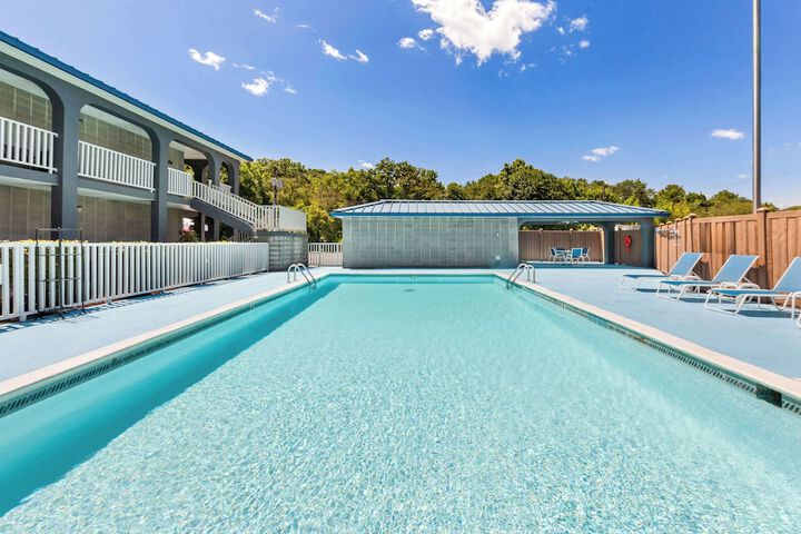 Pool 4 of 31