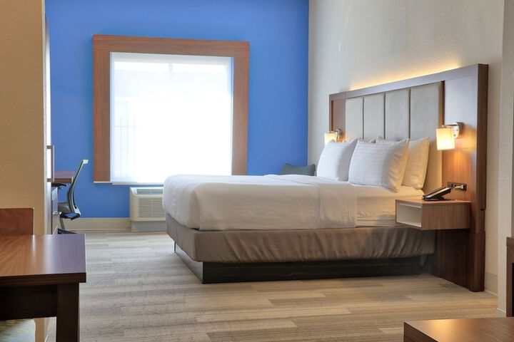 Room 46 of 70