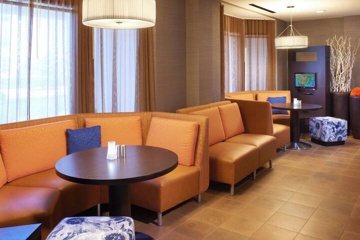 Courtyard by Marriott Toledo Rossford / Perrysburg