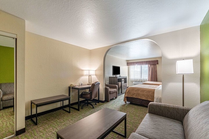 Room 21 of 43