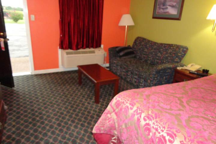 Room 16 of 23