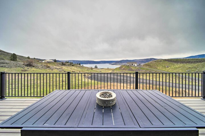 Modern Davenport Home w / Water View & Grill!