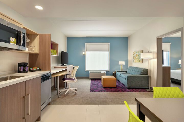Room 15 of 38