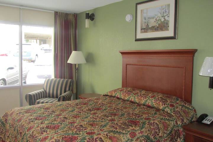 Room 26 of 28