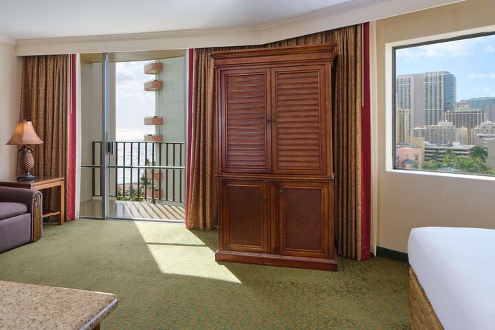 OUTRIGGER Waikiki Beach Resort