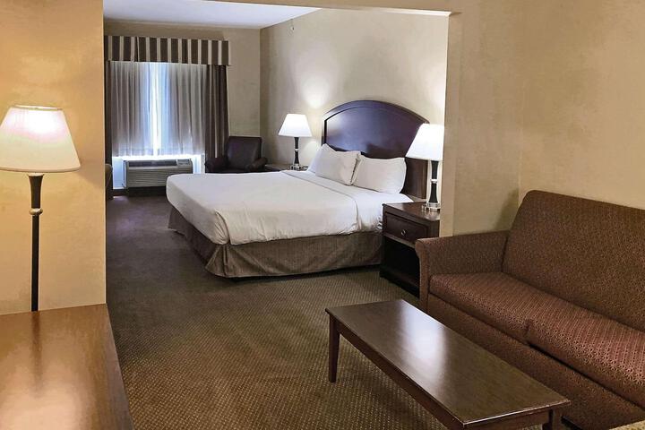 Spark by Hilton Catoosa Tulsa