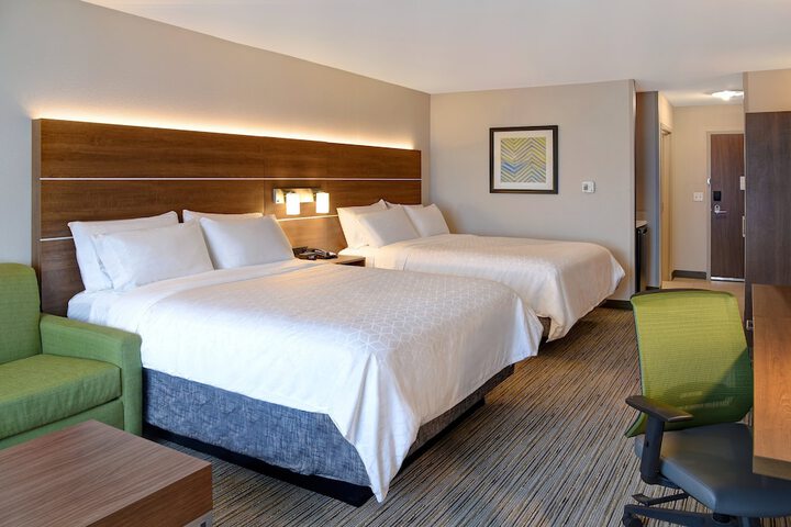 Holiday Inn Express & Suites Ottawa by IHG