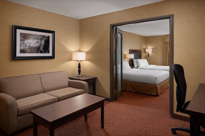 Room 14 of 27