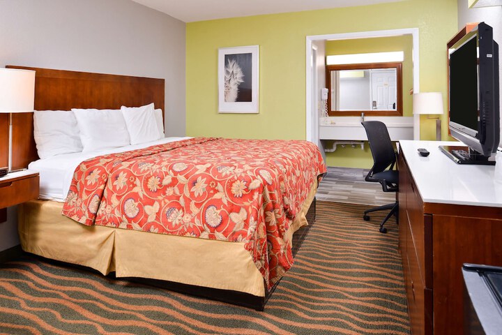 Room 34 of 42