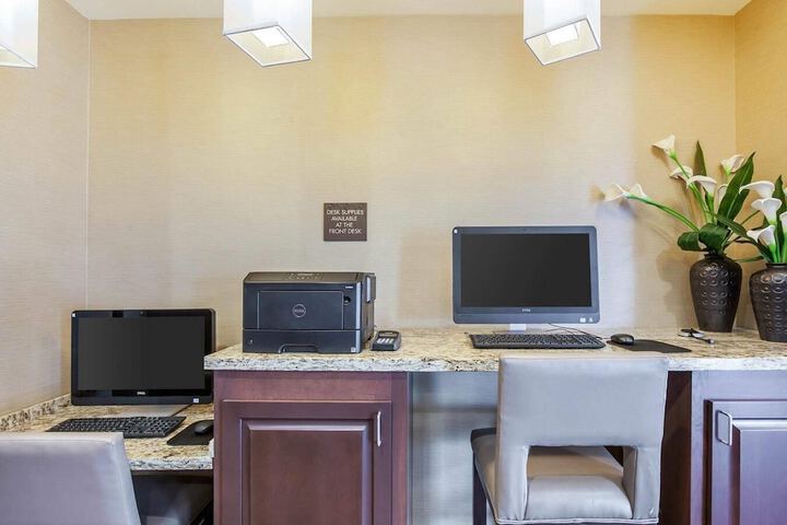 Comfort Suites Marietta - Parkersburg