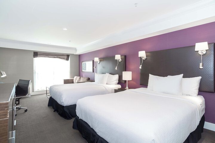Sandman Signature Kamloops Hotel