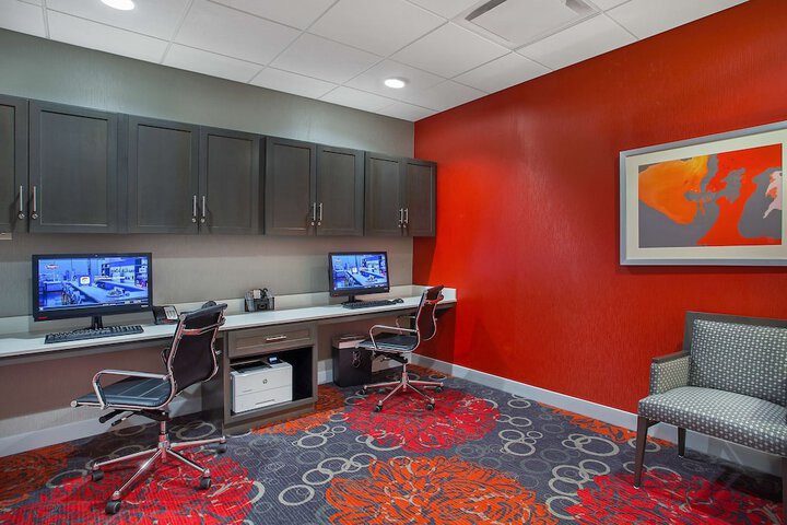 Business Center 33 of 33