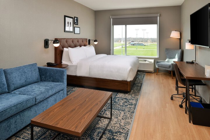 Room 19 of 34
