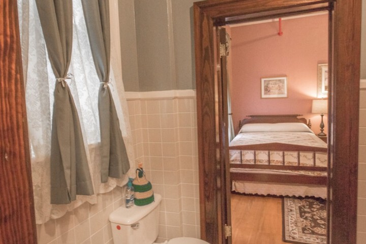 Room 14 of 77