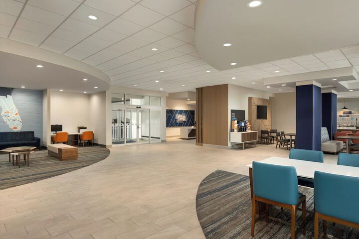 Holiday Inn Express & Suites Fort Lauderdale Airport South by IHG