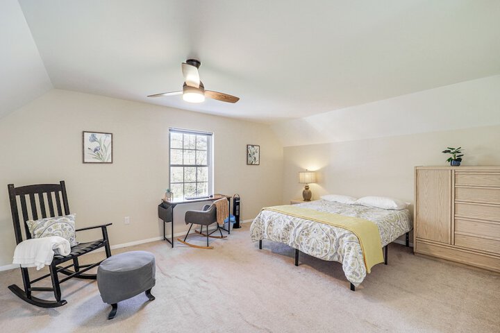 Near Hiking: Blue Ridge Mtn Home on Private Acre