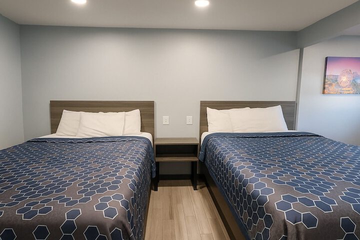 Hillsboro Inn & Suites