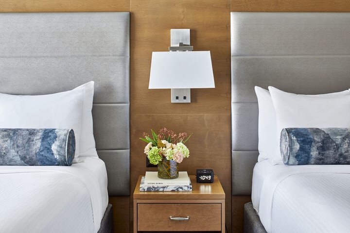 Room 28 of 64