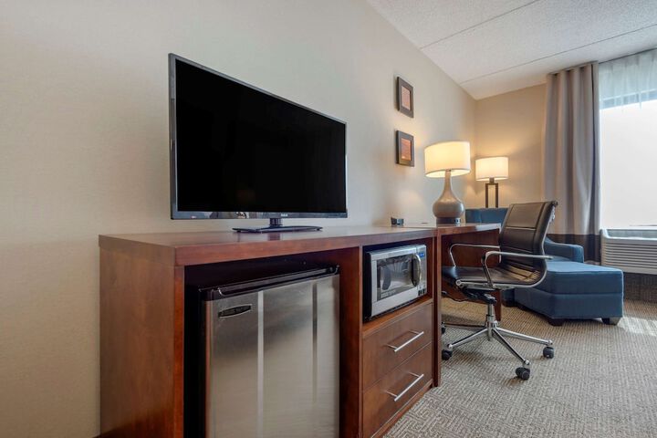 Room 54 of 80