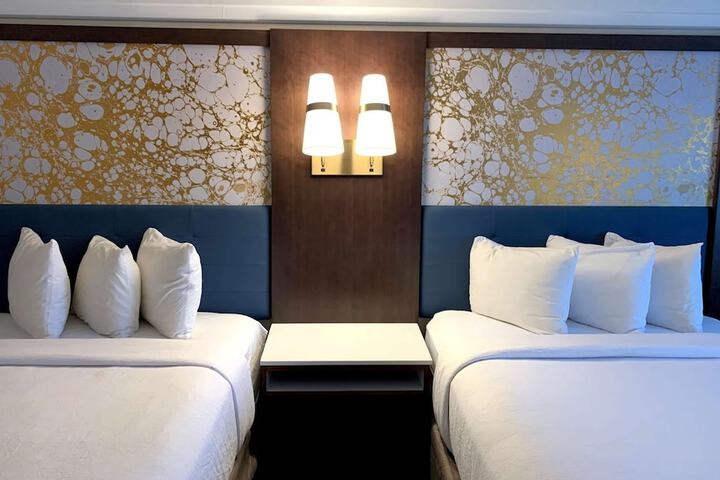 Room 7 of 19